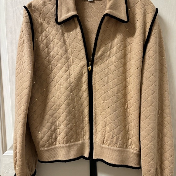 St. John Sportswear Tan Quilted Zippered Jacket with Black Trim